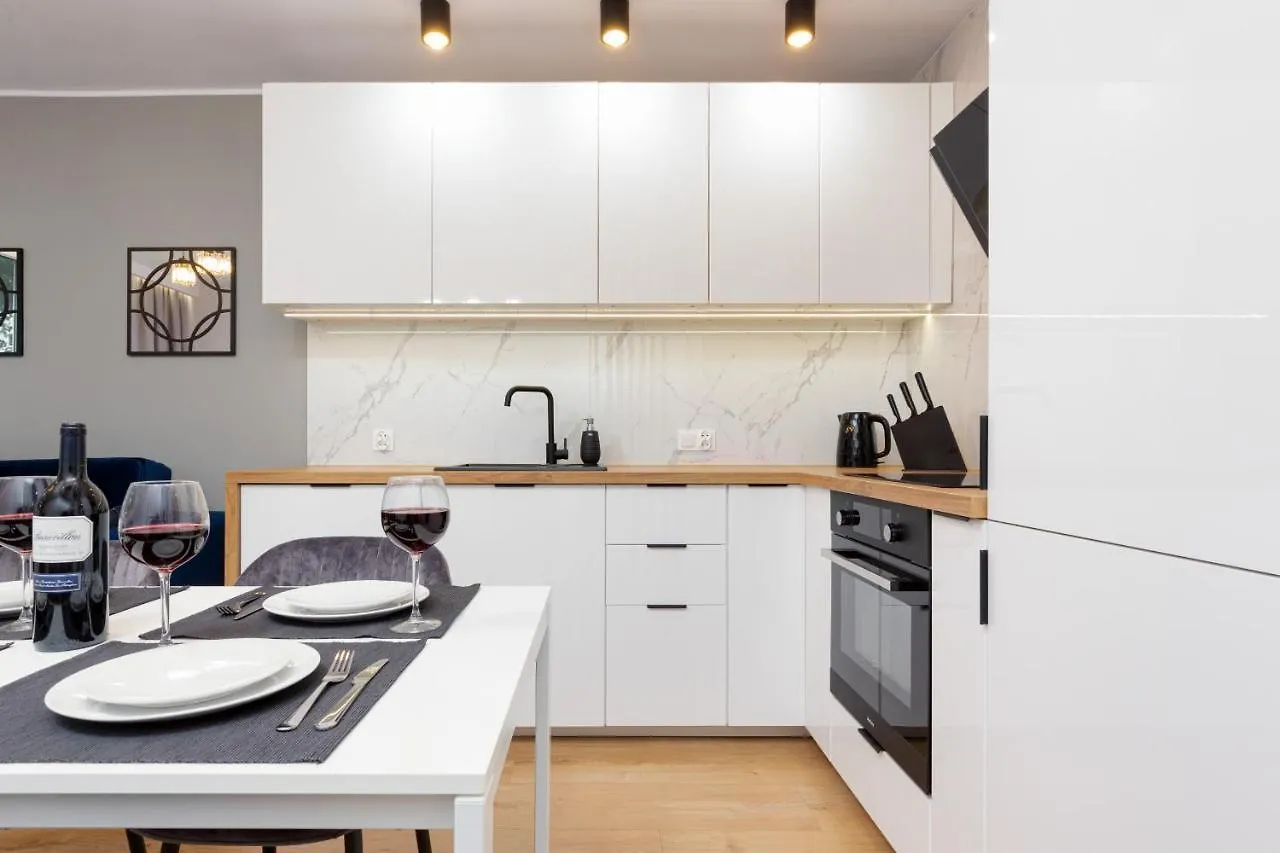 Beautiful Two-Bedroom Apartment Warsaw Bielany By Noclegi Renters