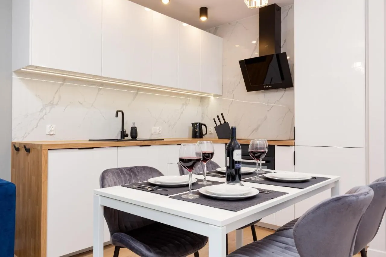 Beautiful Two-Bedroom Apartment Warsaw Bielany By Noclegi Renters 0*,  Polska